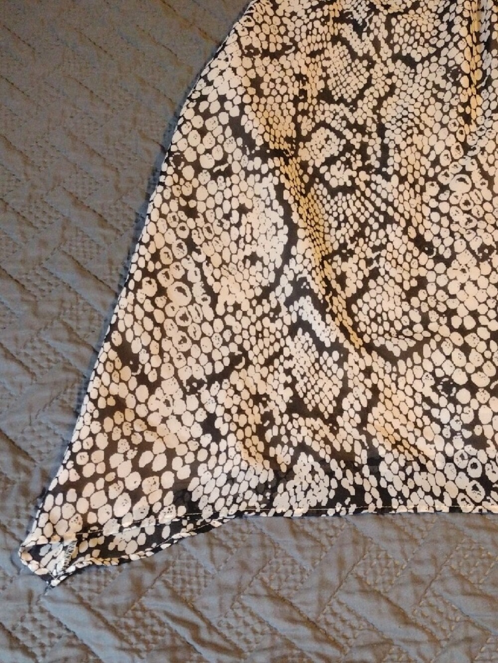 Madison Cream And Black Silk Blouse - Picture 4 of 11